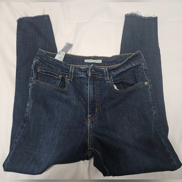 Levis 721 High Rise Skinny Jeans Dark Wash Self Cropped! - Picture 2 of 6